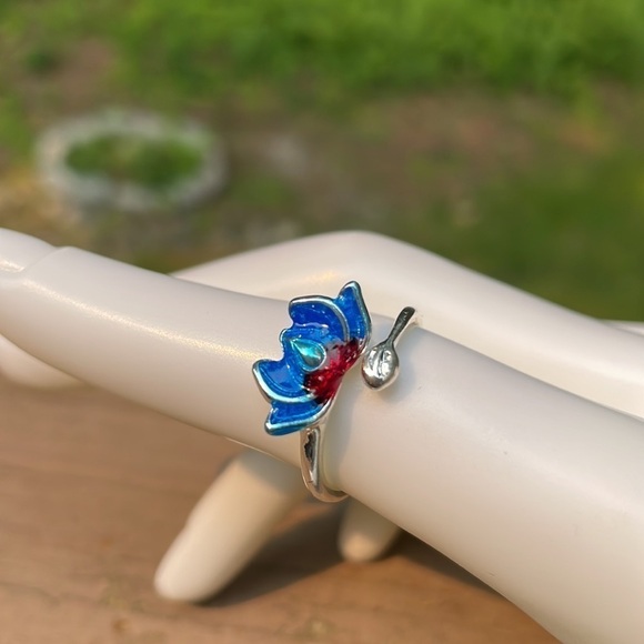 Silver Lotus Ring - Picture 10 of 10